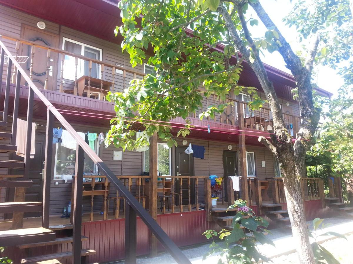 Guest House Yuzhnaya Palmira Pițunda Exterior foto